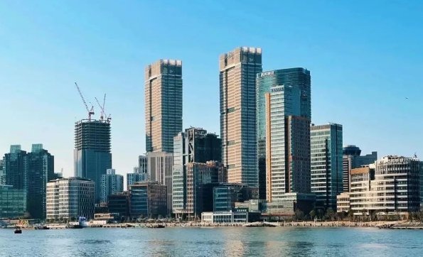 北外灘來福士：18萬平米甲級辦公空間，尊享黃浦江全景辦公新紀(jì)元