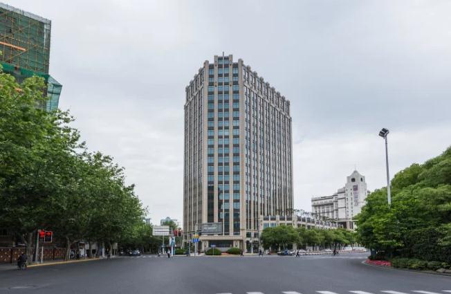 寶華·越商大廈：靜安核心，重塑商務(wù)體驗(yàn)，甲級(jí)寫字樓新標(biāo)桿
